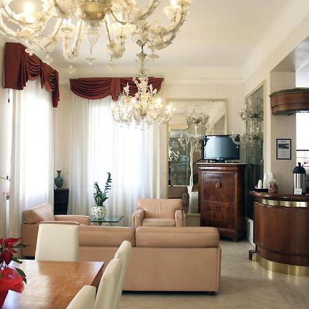 C-Hotels De Rose Palace Firenze Esterno foto