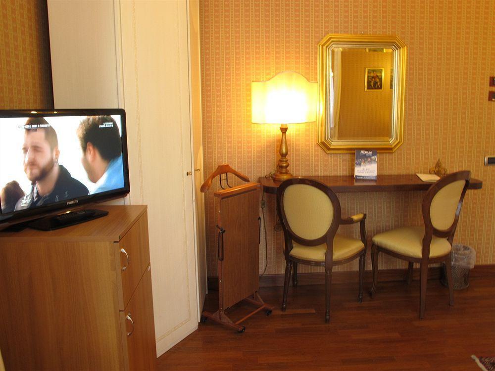 C-Hotels De Rose Palace Firenze Esterno foto
