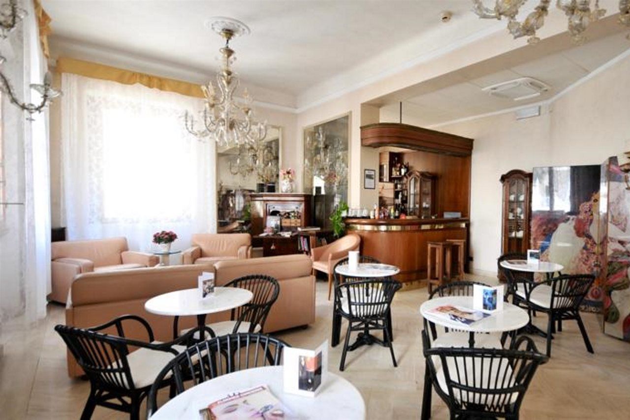 C-Hotels De Rose Palace Firenze Esterno foto