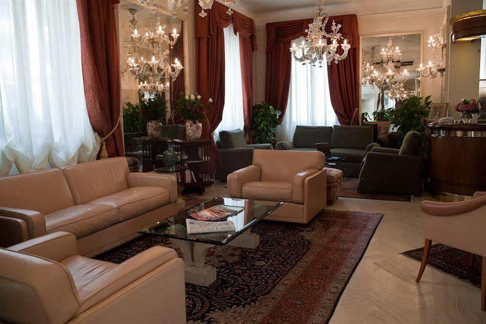 C-Hotels De Rose Palace Firenze Esterno foto