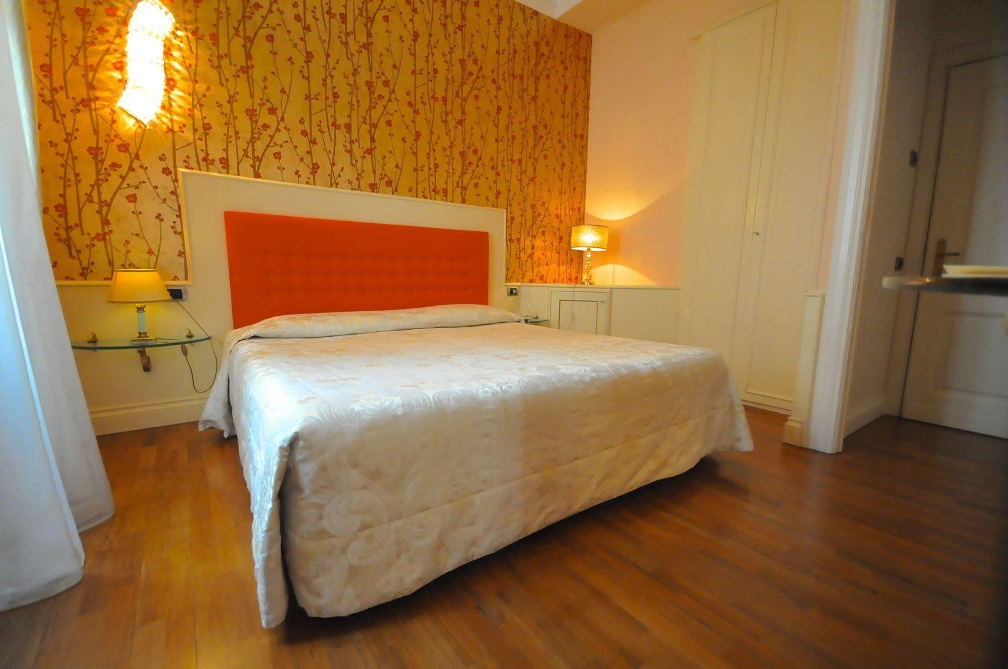 C-Hotels De Rose Palace Firenze Esterno foto