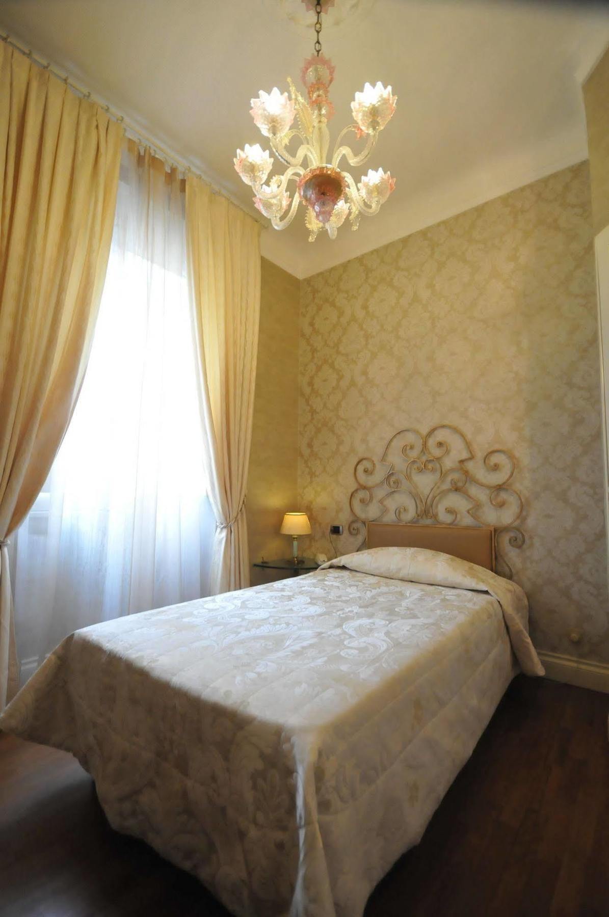 C-Hotels De Rose Palace Firenze Esterno foto