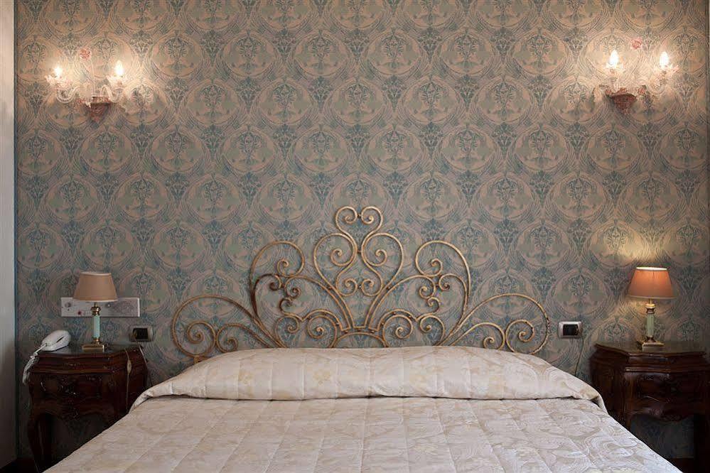 C-Hotels De Rose Palace Firenze Esterno foto