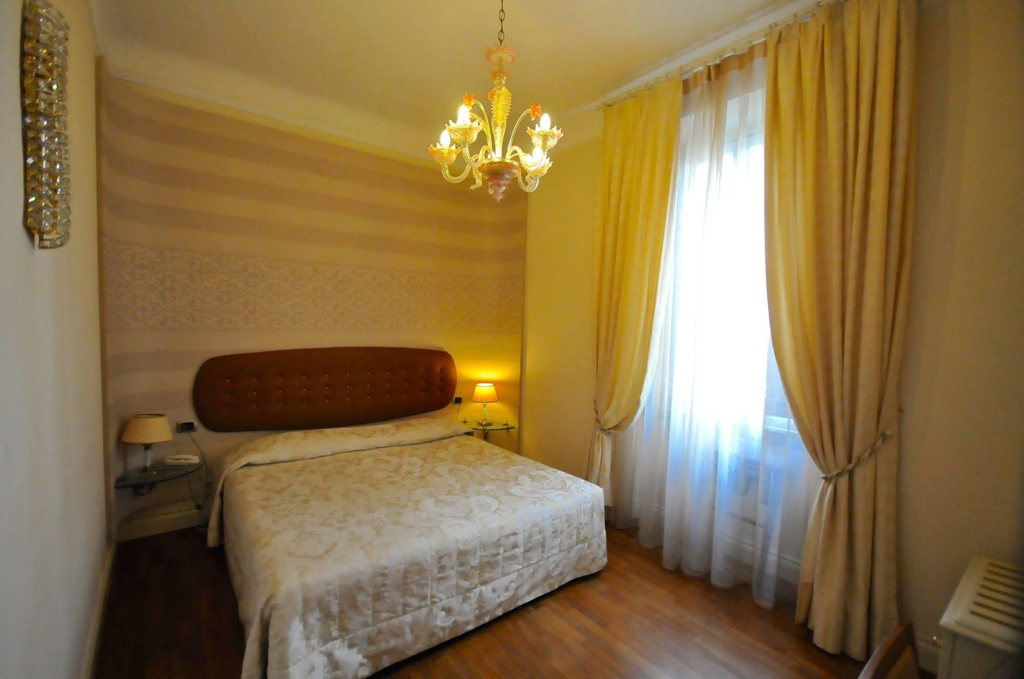 C-Hotels De Rose Palace Firenze Esterno foto
