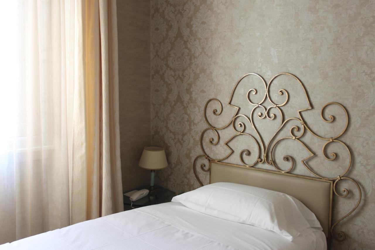 C-Hotels De Rose Palace Firenze Camera foto