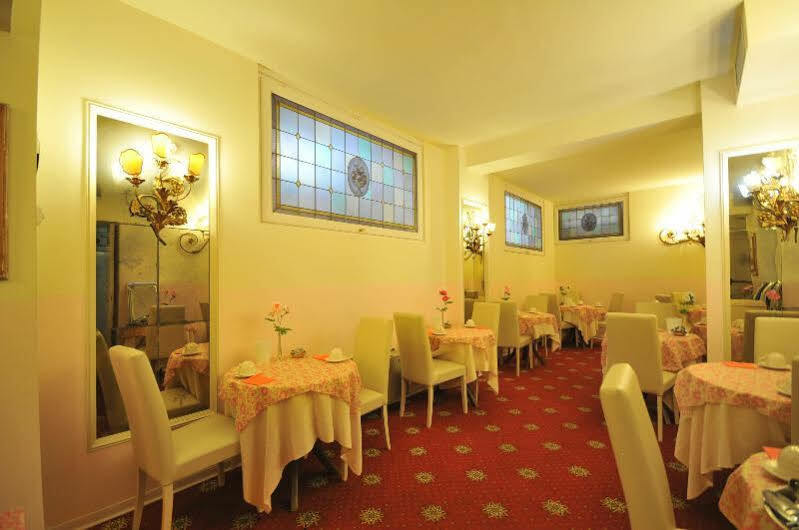 C-Hotels De Rose Palace Firenze Esterno foto
